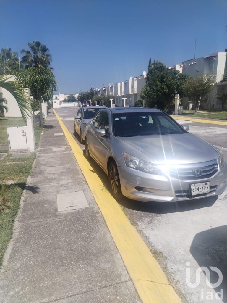 RENTO CASA AMUEBLADA CUAUTLA " LOS ALMENDROS"