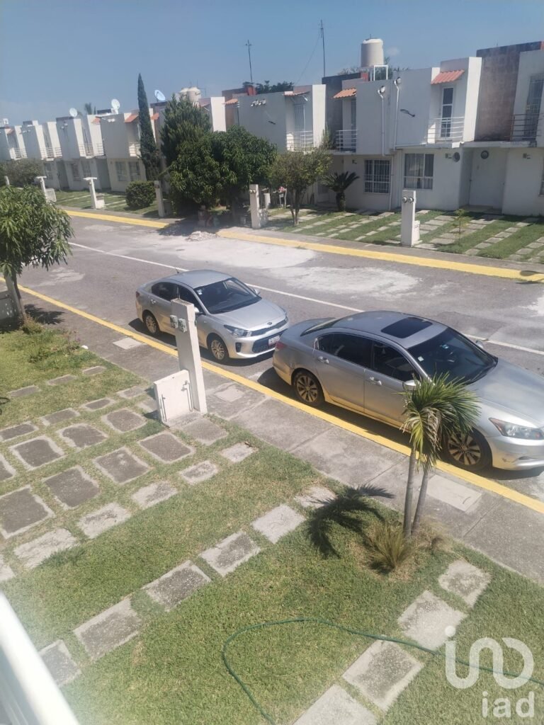 RENTO CASA AMUEBLADA CUAUTLA " LOS ALMENDROS"