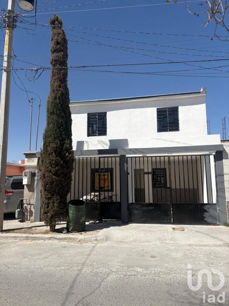 Casa en Venta en Zona de las Torres por Walmart