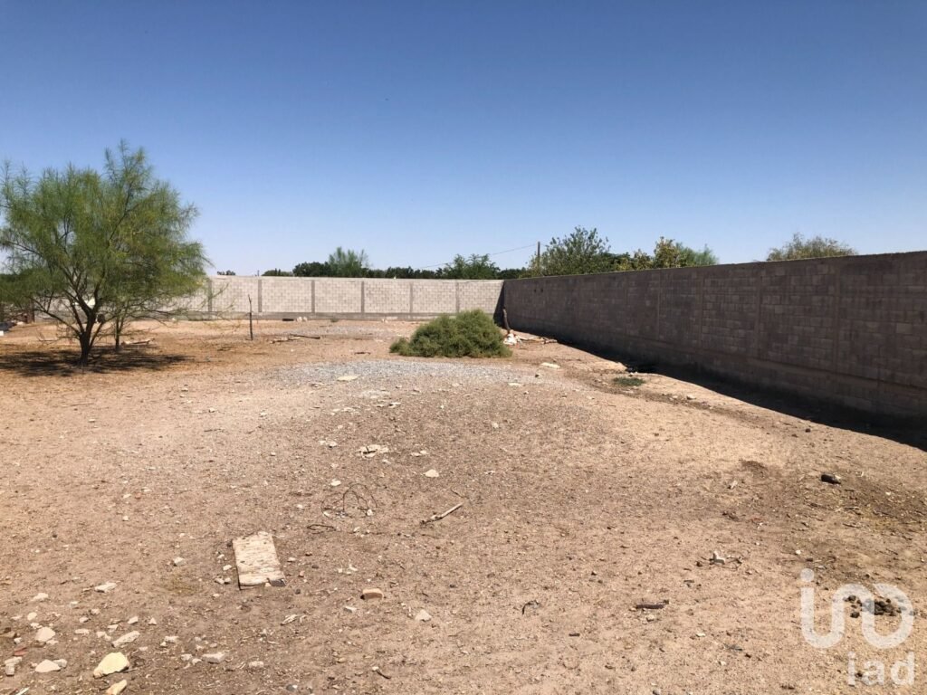 SE VENDE LOCAL AV. PRINCIPAL ZONA JUAREZ PORVENIR