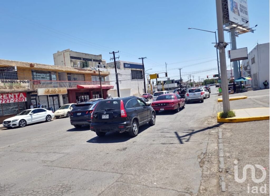 SE VENDE LOCAL PLAZA AL NORTE DE LA CIUDAD ZONA HERMANOS ESCOBAR