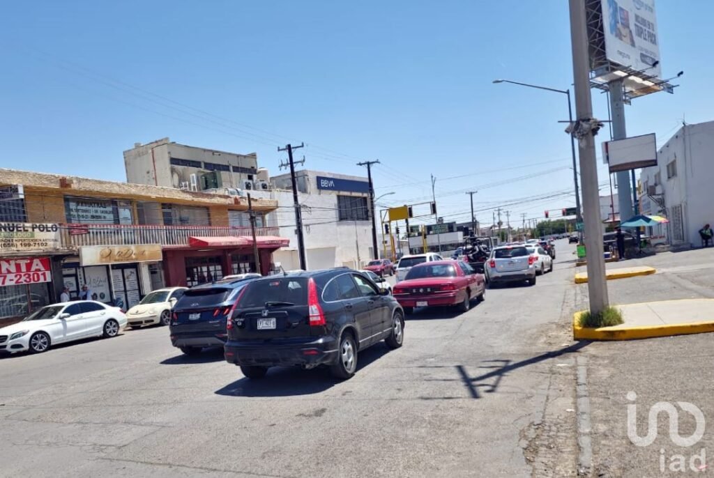 SE VENDE LOCAL PLAZA AL NORTE DE LA CIUDAD ZONA HERMANOS ESCOBAR