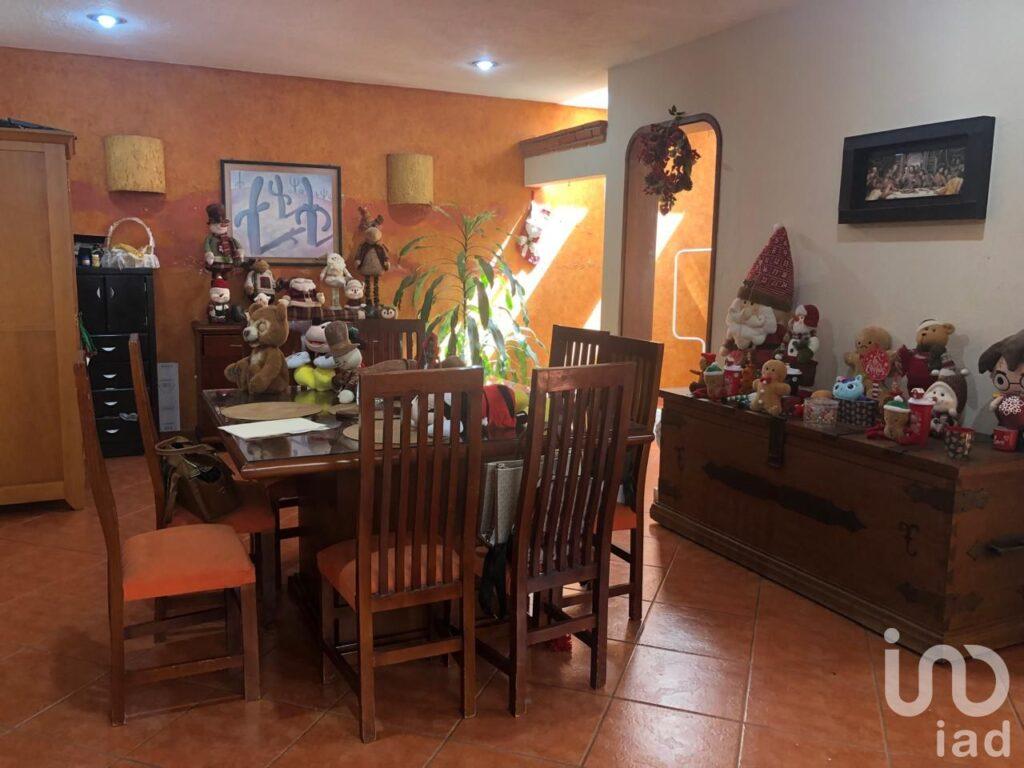 EN VENTA CASA SOLA EN OCOTEPEC.