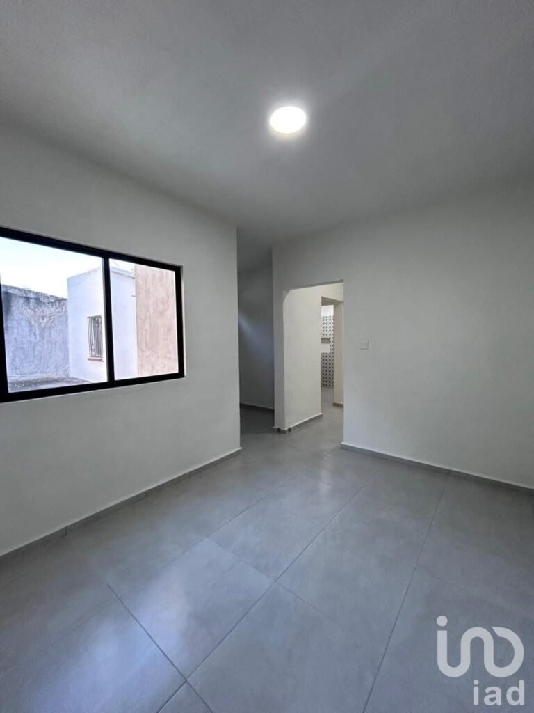 VENTA DE CASA EN COLONIA SAN CARLOS