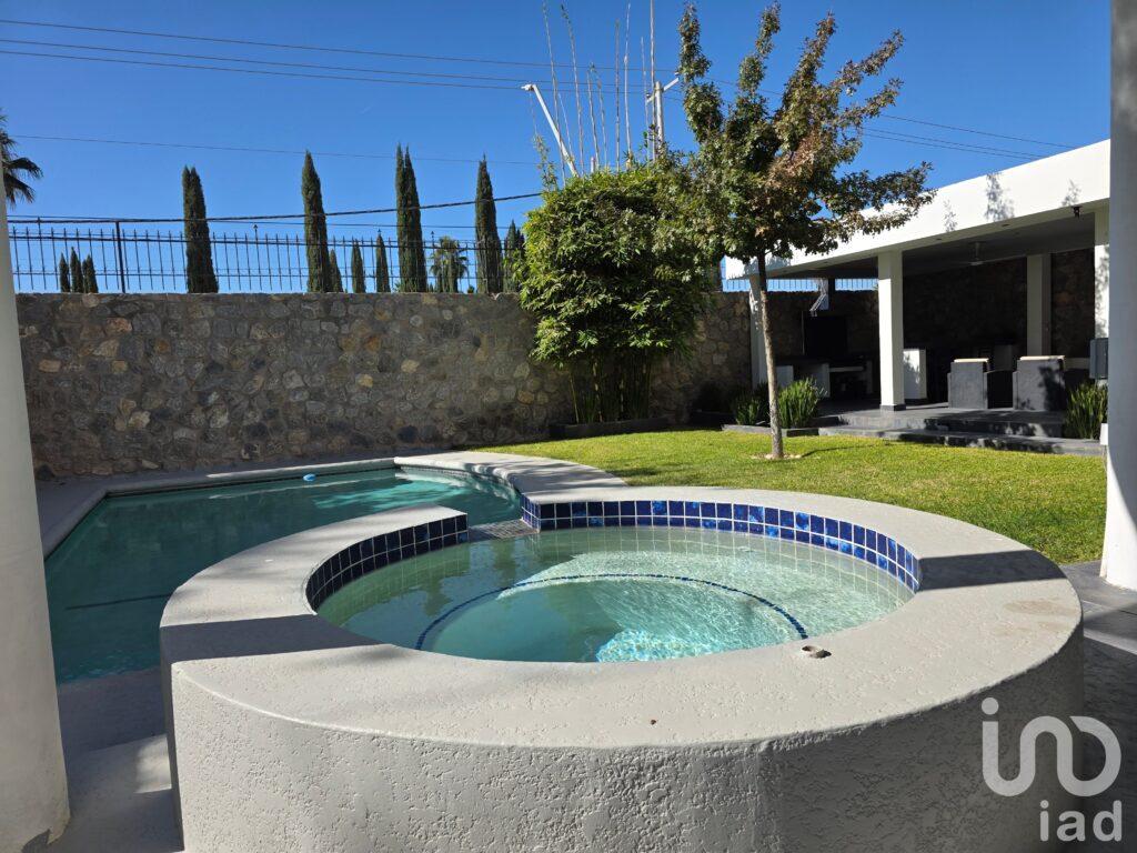 RESIDENCIA DE 3 NIVELES EN VENTA  SECTOR CAMPOS ELISEOS, CD JUAREZ CHIH