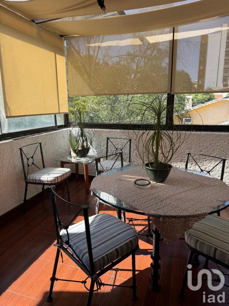 Casa en Venta para remodelar en Lomas de Tecamachalco, Huixquilucan