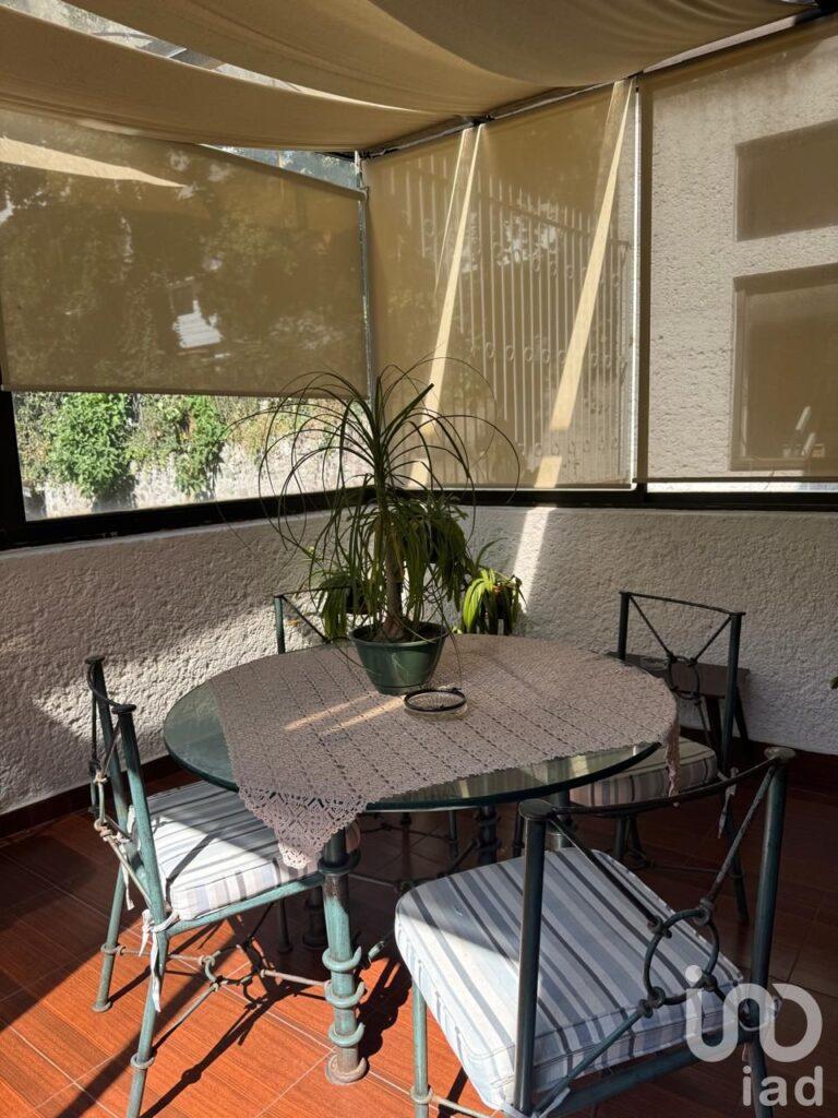 Casa en Venta para remodelar en Lomas de Tecamachalco, Huixquilucan