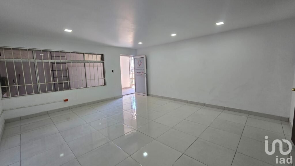 LOCALES EN RENTA EN PLAZA COMERCIAL CENTRICA, CD JUAREZ CHIH