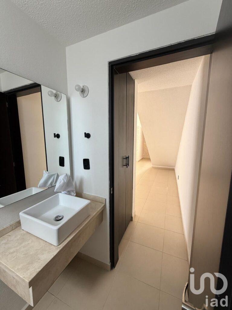 VENTA DE DEPARTAMENTO DE 2 PISOS EN EL MIRADOR QUERETARO