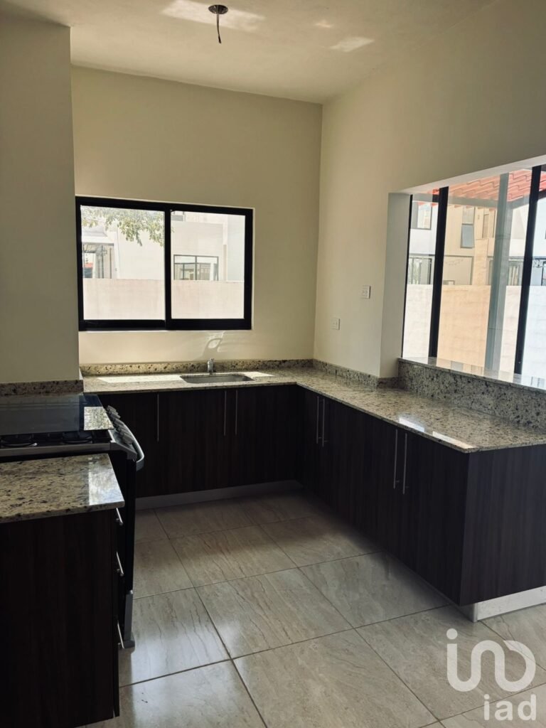 HERMOSA Casa en RENTA  Privada Nativa , Conkal, YUCATAN