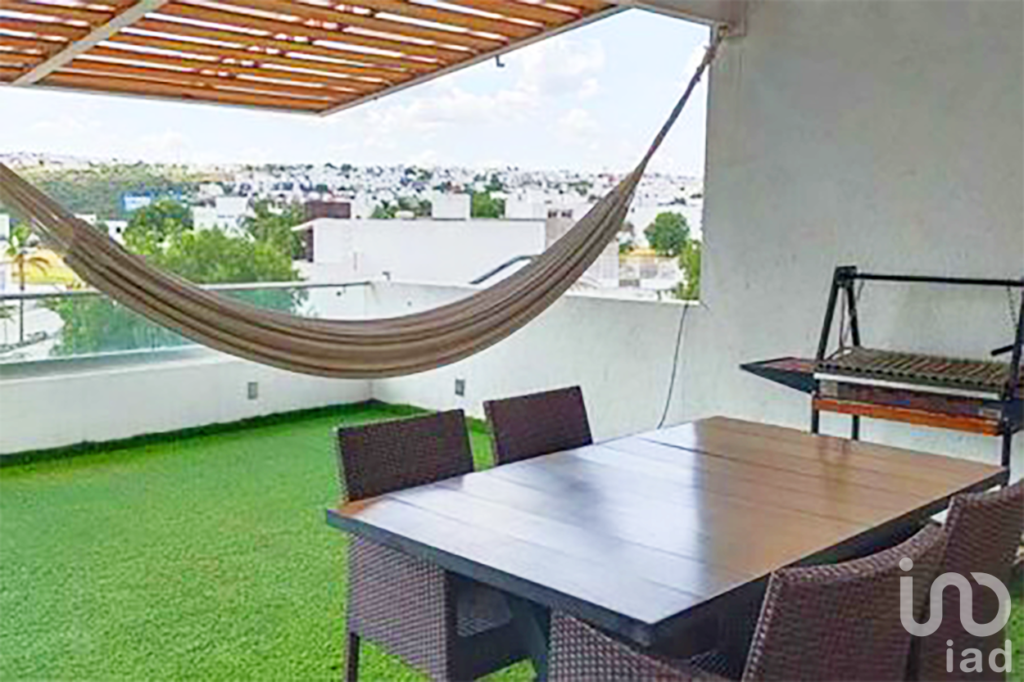 Venta de Casa en fraccionamiento Juriquilla con múltiples amenidades