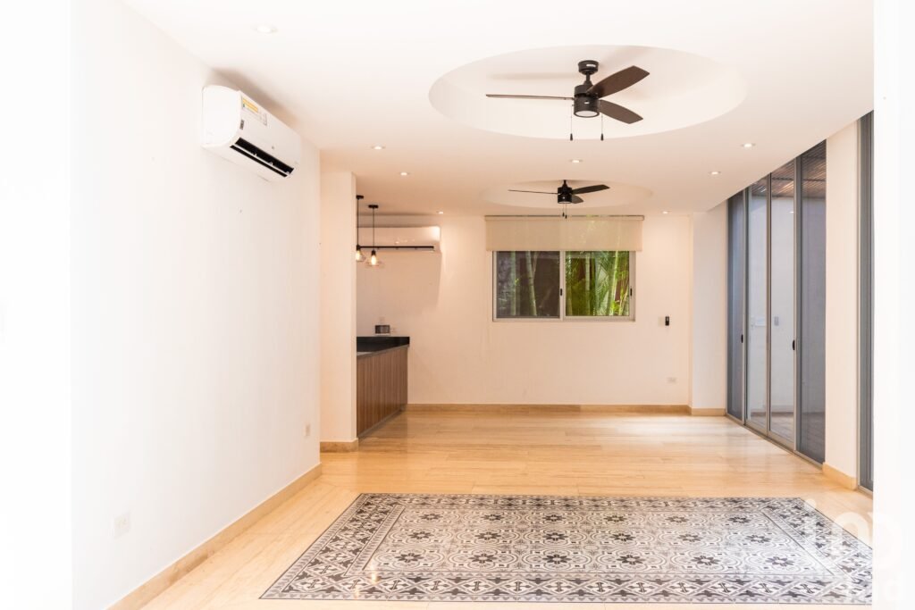 MODERNA CASA EN RENTA MODELO COATI, CHOLUL, YUCATAN