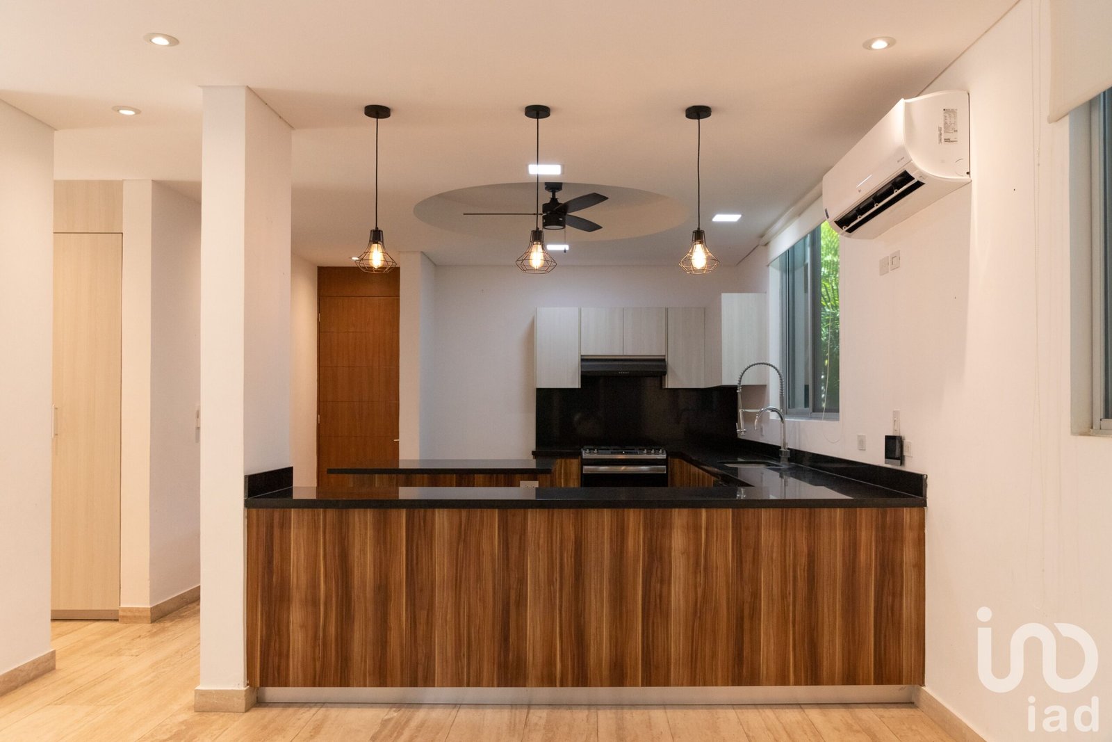 MODERNA CASA EN RENTA MODELO COATI, CHOLUL, YUCATAN