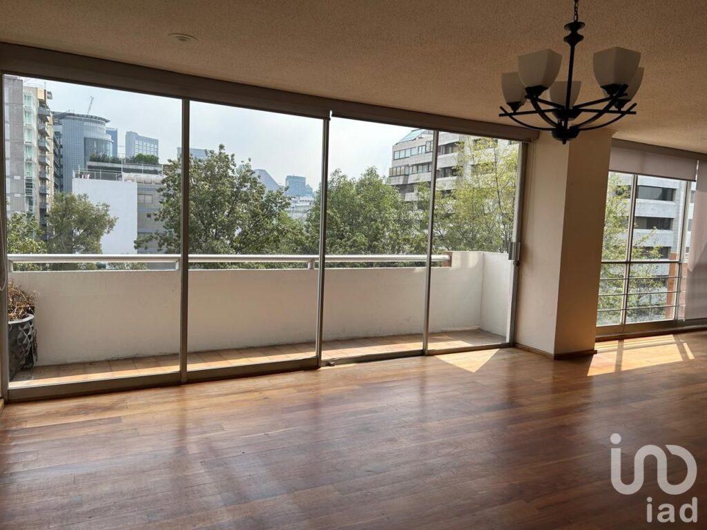 Se vende departamento con hermosa vista en Homero Sección V