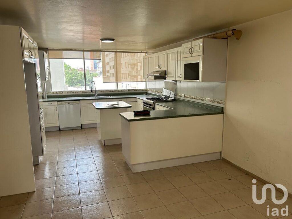 Se vende departamento con hermosa vista en Homero Sección V