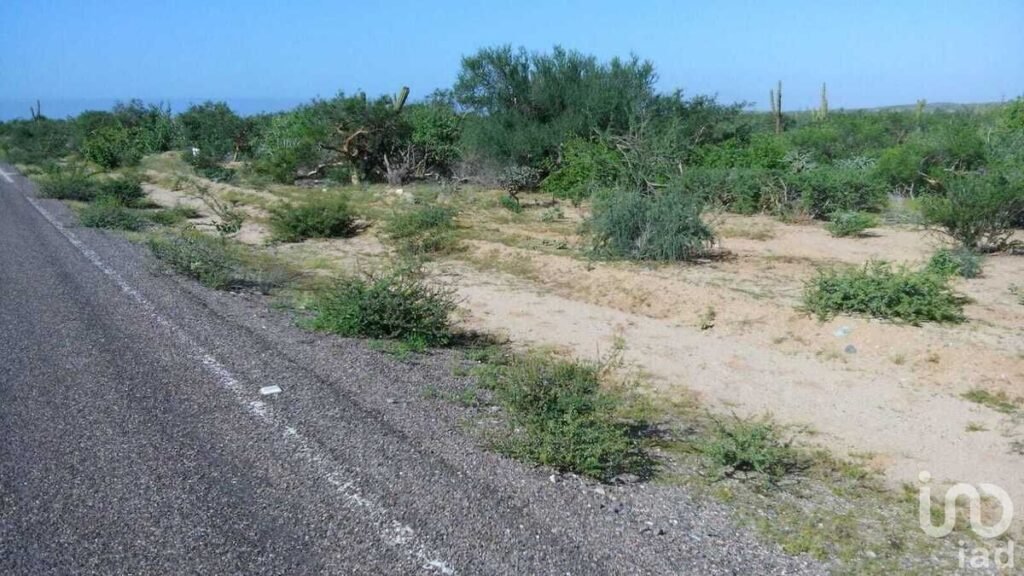 TERRENO EN MELITON ALBAÑEZ