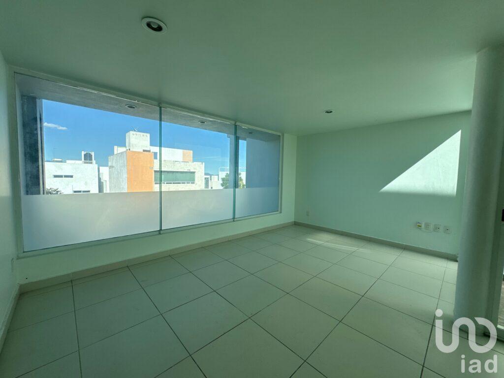 Se Vende Casa a 3 min de la Universidad Anáhuac, Zibata, El Marques, Queretaro