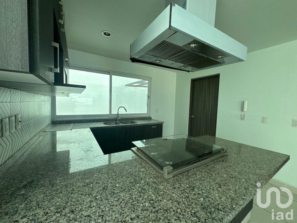 Se Vende Casa a 3 min de la Universidad Anáhuac, Zibata, El Marques, Queretaro