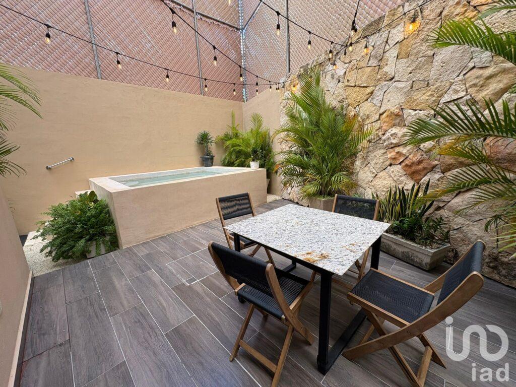 Departamento Dos Recámaras  en Cholul Planta Baja