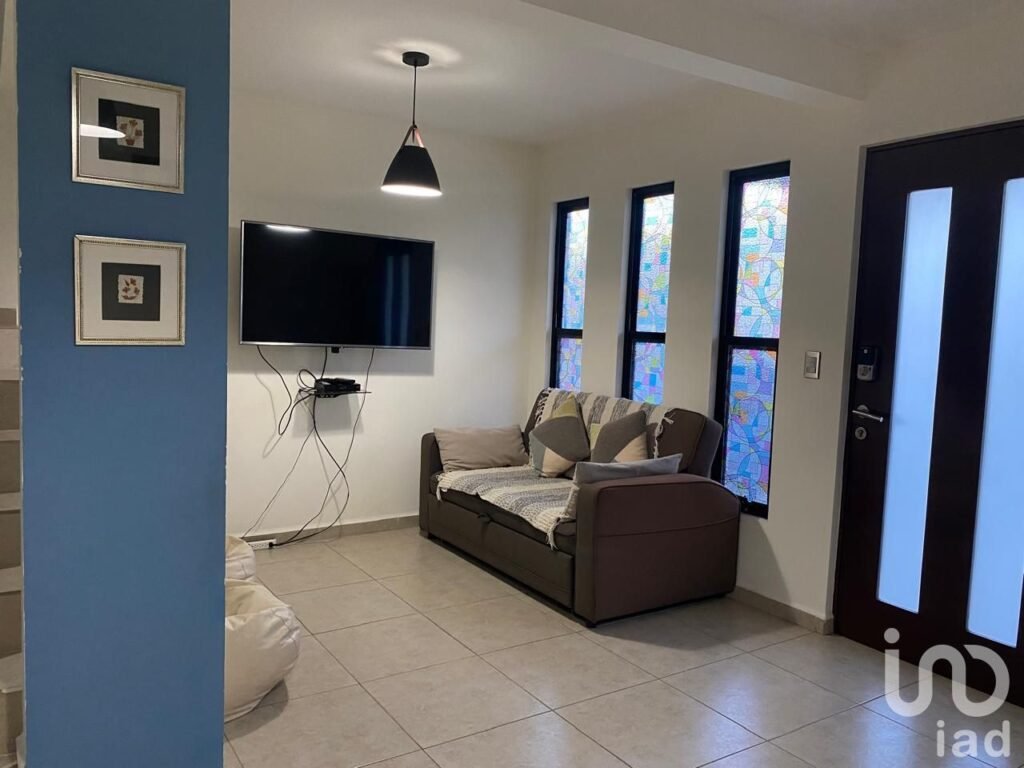 CASA AMUEBLADA EN RENTA EN ZIBATA QUERETARO