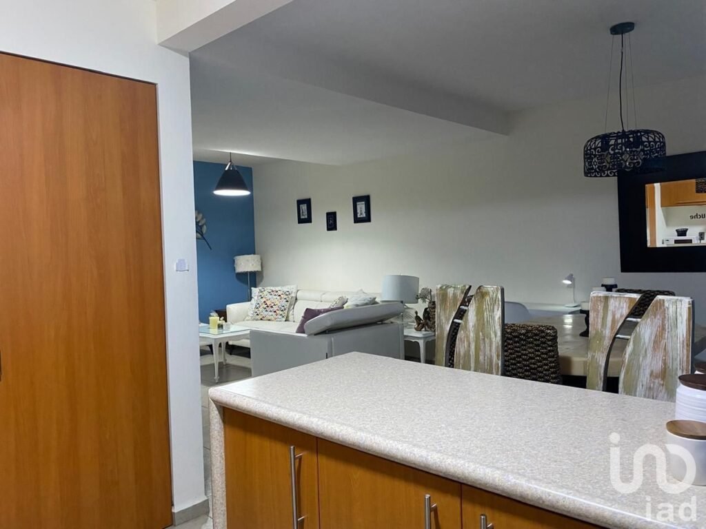 CASA AMUEBLADA EN RENTA EN ZIBATA QUERETARO