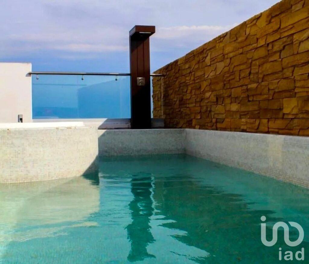 Vendo Departamento Penthouse en Yucatán Country Club, Mérida, Yucatán, de 260 m2 de construcción.