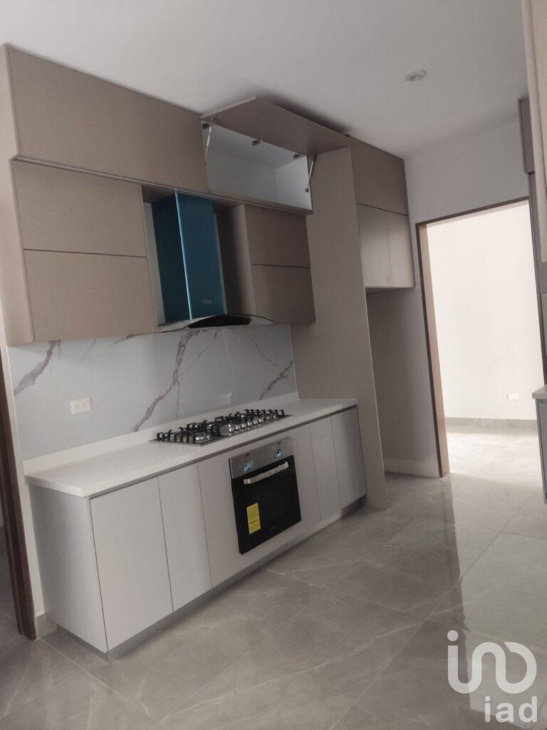 Casa nueva en venta, Las Esmeraldas Residencial ¡ Incluye Cocina Integral y Closets!
