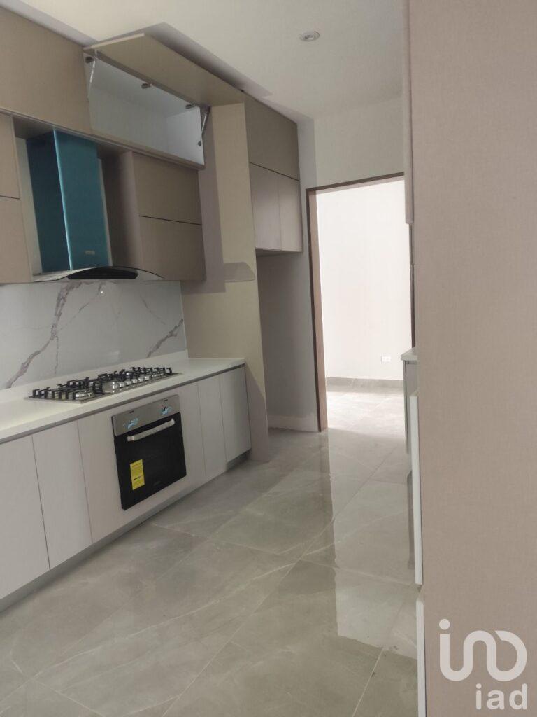 Casa nueva en venta, Las Esmeraldas Residencial ¡ Incluye Cocina Integral y Closets!