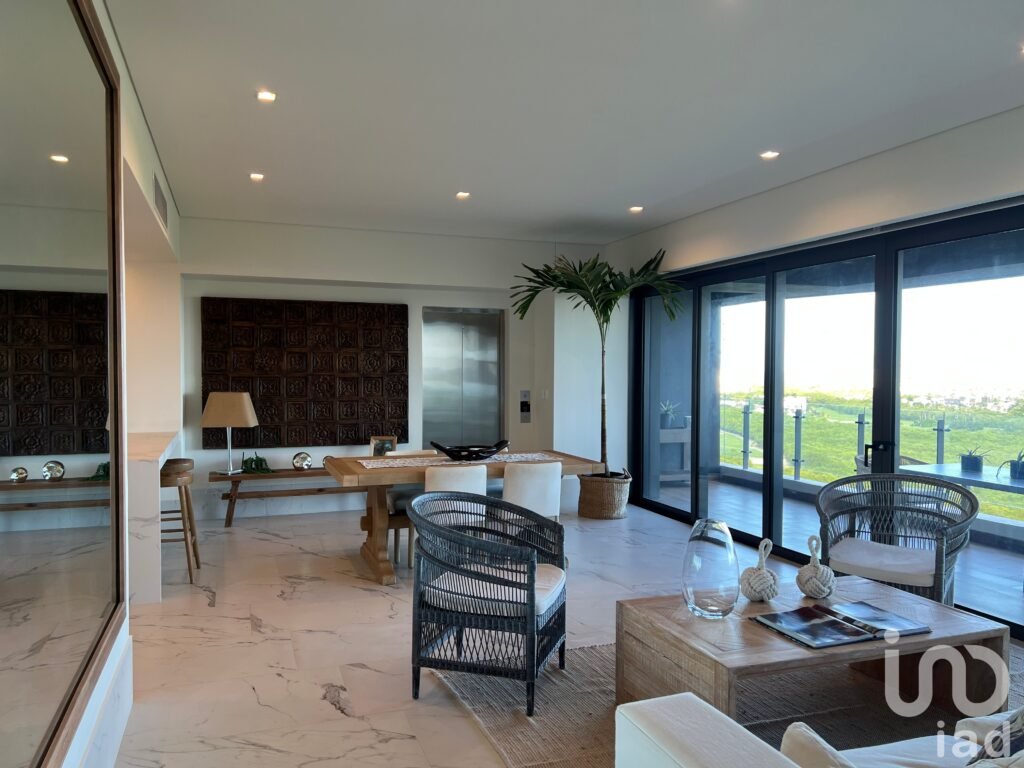 Departamento de Lujo  de 3 Recámaras en Puerto Cancún