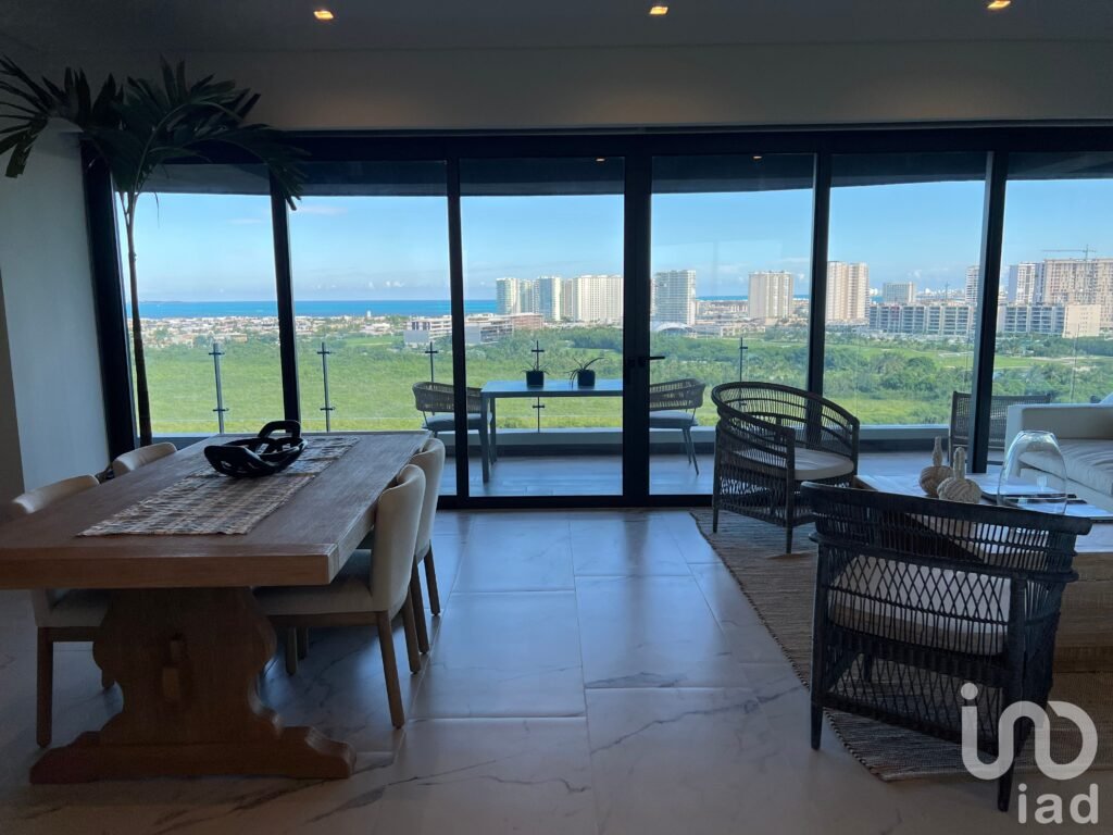 Departamento de Lujo  de 3 Recámaras en Puerto Cancún