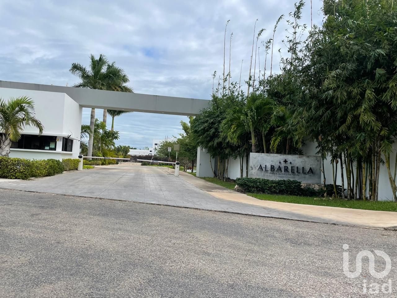 TERRENO EN PRIVADA RESIDENCIAL ALBARELLA CONKAL YUCATAN