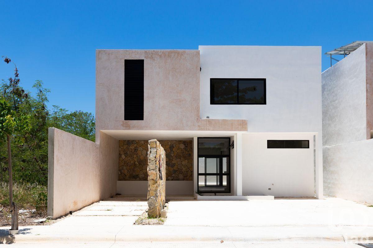 HERMOSA CASA EN VENTA KOMCHEN, YUCATAN