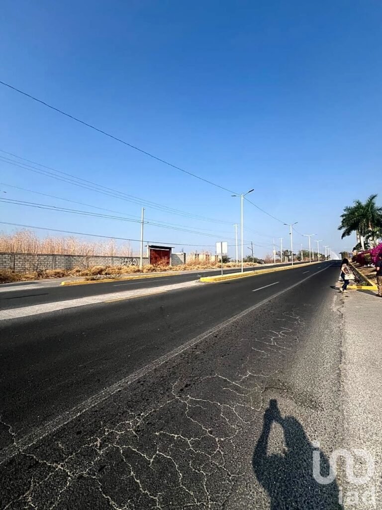 (GRAN OPORTUNIDAD) TERRENO EN VENTA EN TEQUESQUITENGO A BORDE DE CARRETERA