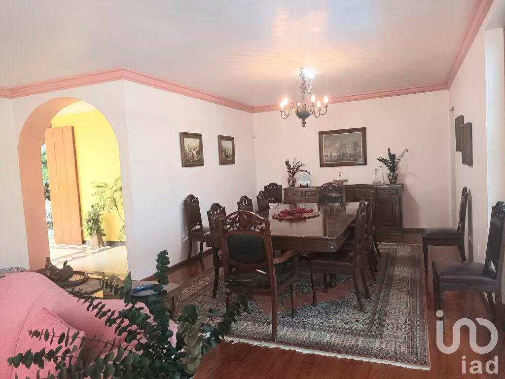 EN VENTA RESIDENCIA CON USO DE SUELO MIXTO.EN CUERNAVACA, MOR.