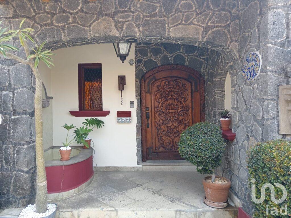 Hermosa casa en venta en Cuernavaca, Morelos en Fraccionamiento Real Tetela
