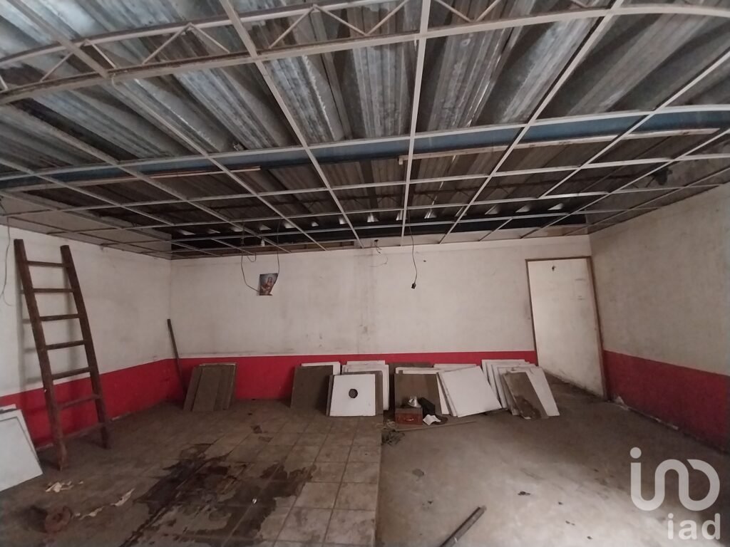 BODEGA EN RENTA DE 388 M2 SOBRE CARRETERA INTERNACIONAL ANTES DEL MONUMENTO A JUAREZ