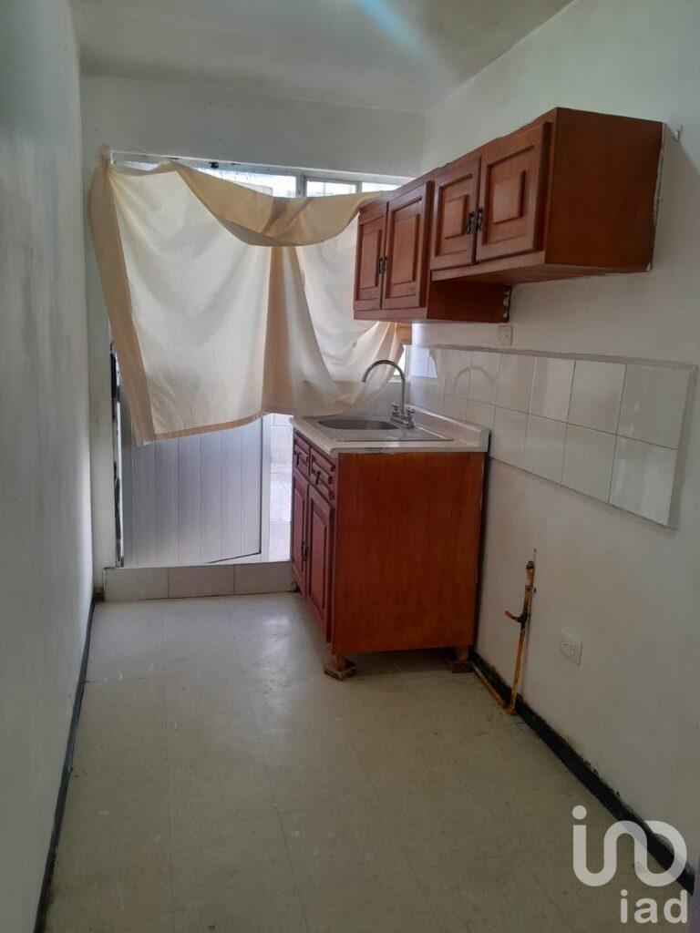 Se Vende Casa con Terreno Excedente en Fraccionamiento la Loma, Querétaro