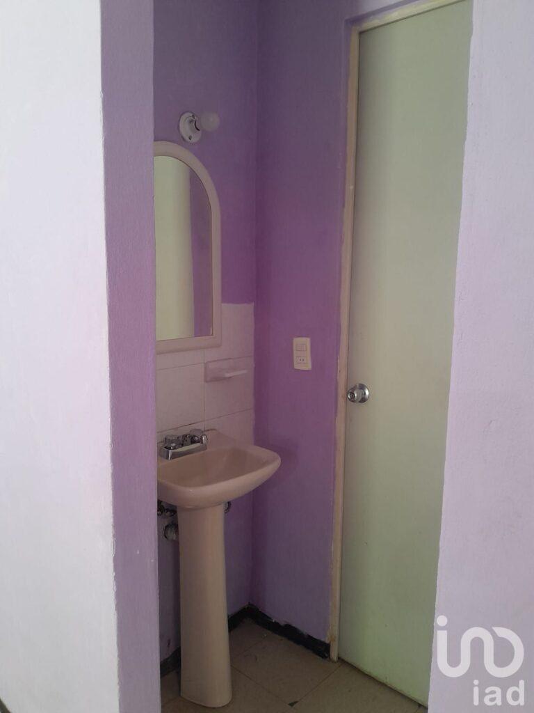 Se Vende Casa con Terreno Excedente en Fraccionamiento la Loma, Querétaro