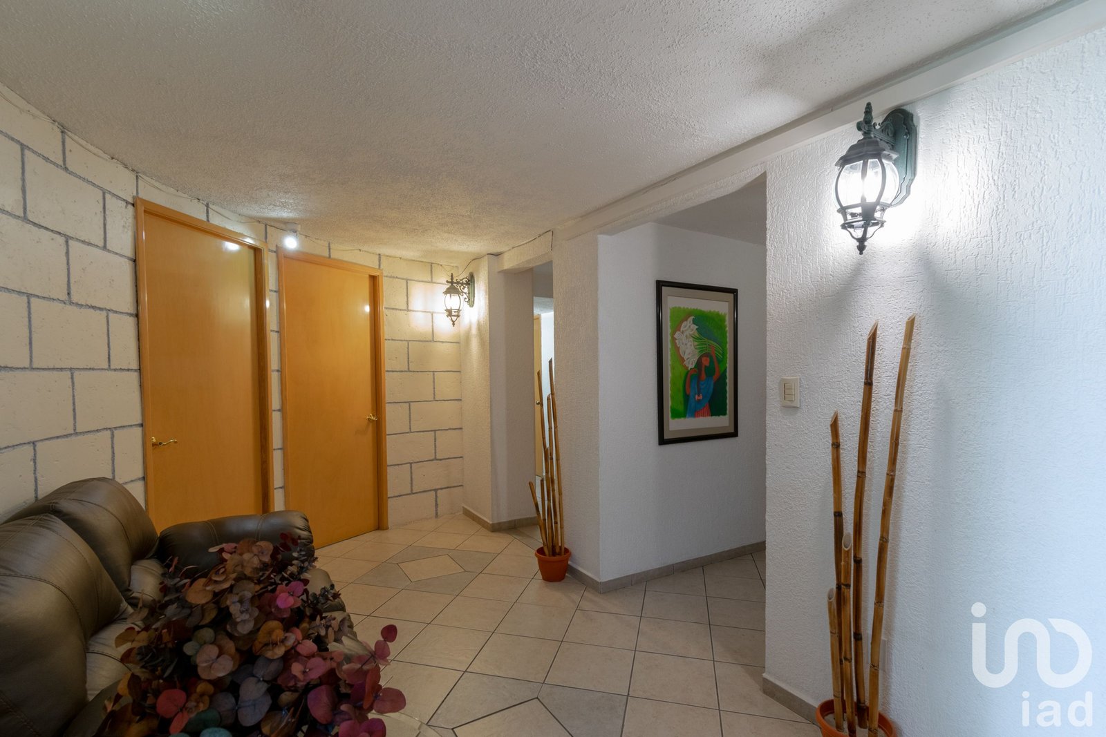 SE RENTA OFICINA AMUEBLADA EQUIPADO, EN TLALPANTLA, EDO DE MEXICO.