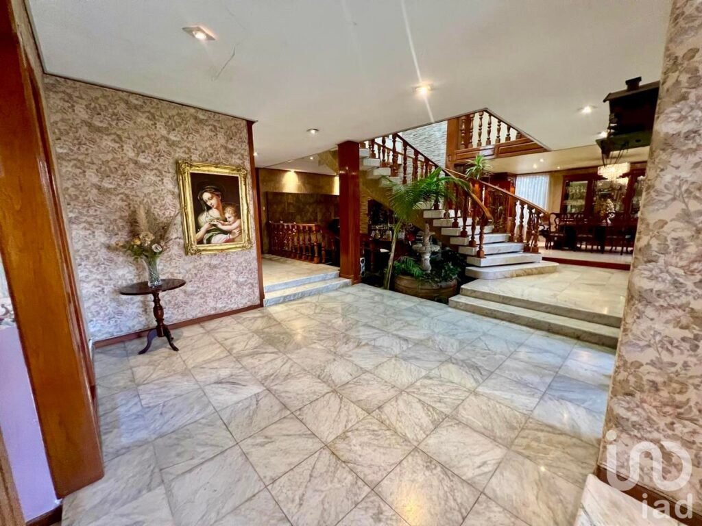 Lujosa Residencia en Bugambilias