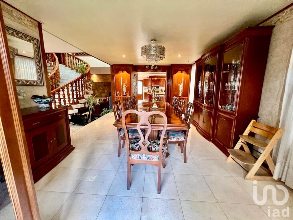 Lujosa Residencia en Bugambilias