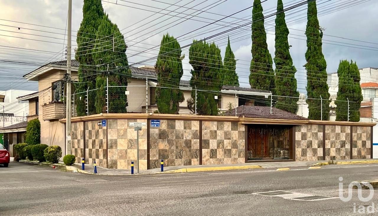 Lujosa Residencia en Bugambilias Lujosa Residencia en Bugambilias