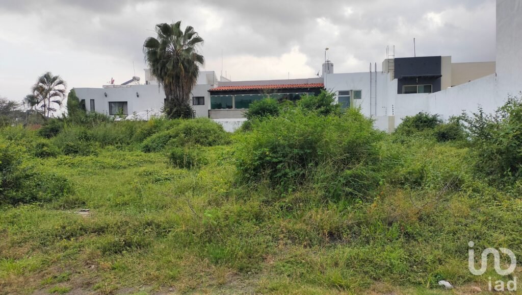 Terreno en Venta en Real Vista Hermosa 15.12m x 25.54m Vista Norte