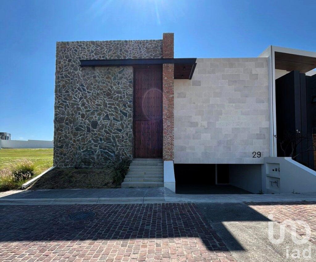 Casa en venta en Gran reserva Lomas de Angelópolis con vista al valle de Puebla y Malinche