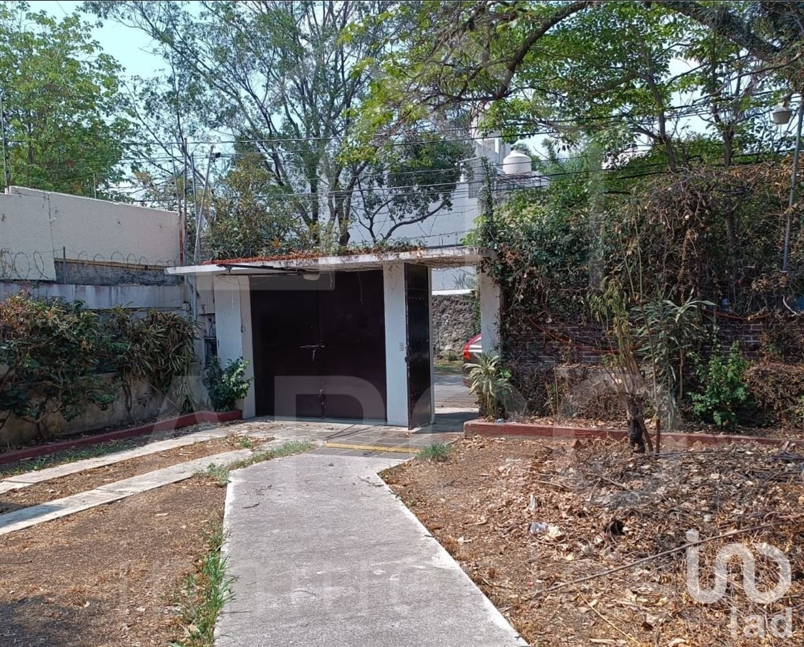 Terreno en VENTA en zona privilegiada de la col. Reforma en Cuernavaca.