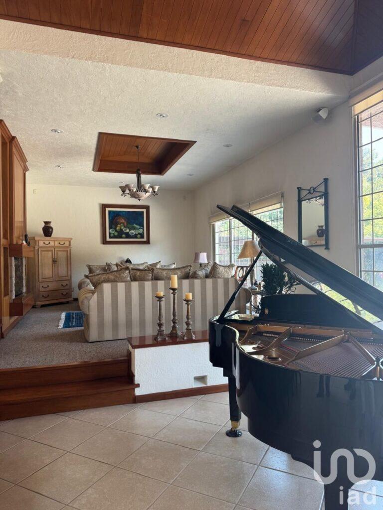 Casa en Venta en condominio en Lomas de La Herradura, Huixquilucan