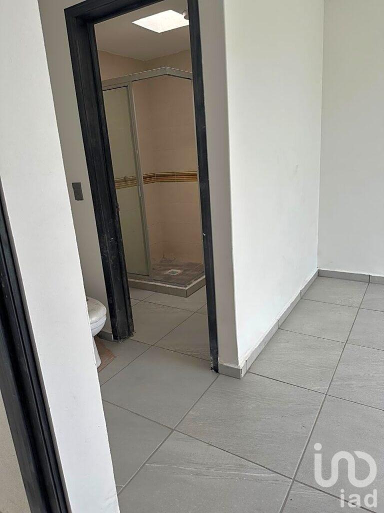 Casa en Venta en Fraccionamiento Privado a 7 minutos del Centro de San Juan del Río,  Qro