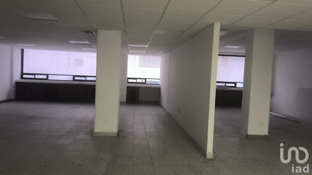 Oficina en renta Santa Cruz Atoyac (medio piso 150 mt2