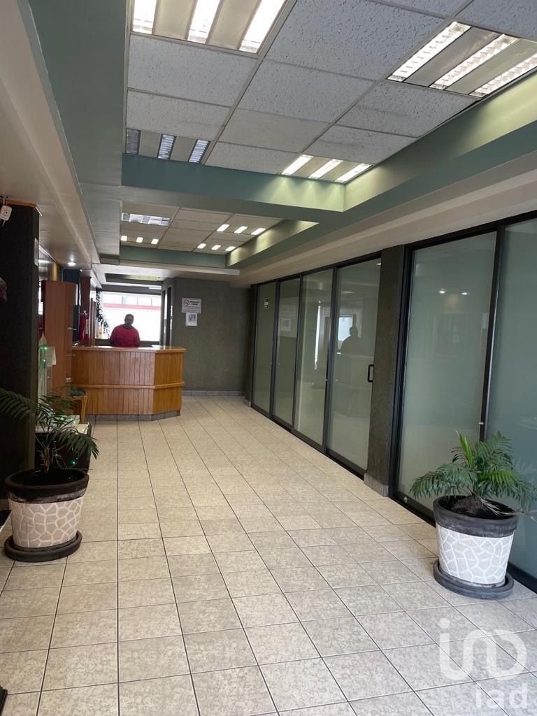 Oficina en renta Santa Cruz Atoyac (medio piso 150 mt2