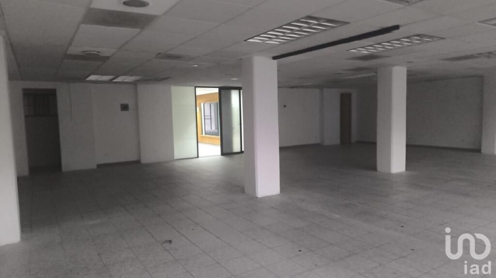 Oficina en renta Santa Cruz Atoyac (medio piso 150 mt2